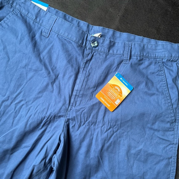 🩳 Columbia Cargo Shorts 🩳 - Picture 3 of 9